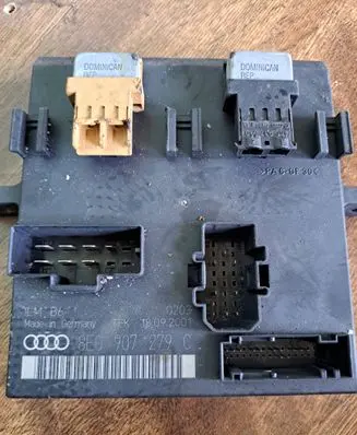 Audi A4 S4 B6 8E 8H Comfort/convenience module 8E0907279C