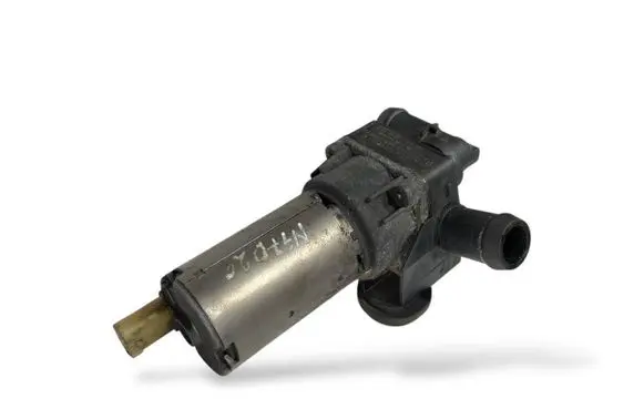 BMW 3 E90 E91 Coolant heater control valve 6928246 64116928246 0392020097