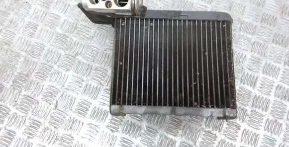 Volvo V70 Air conditioning (A/C) radiator (interior) L5174003
