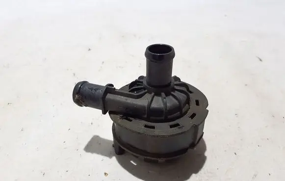 Skoda Octavia Mk4 Electric auxiliary coolant/water pump 3Q0965567E