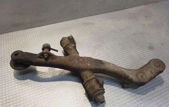 Nissan Interstar Front control arm