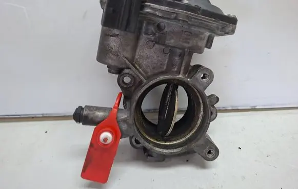 Opel Zafira C Throttle body valve S27612107 55564164