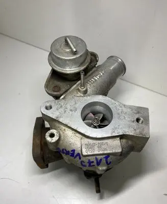Toyota Corolla Verso E121 Turbo VB10030 71720127050