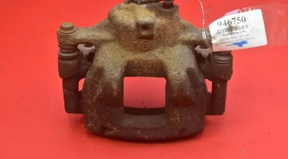 Toyota Auris E180 Front brake caliper