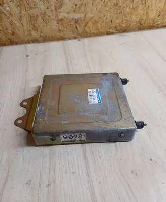 Mitsubishi Carisma Engine control unit/module MD329098 6311 E2T63286