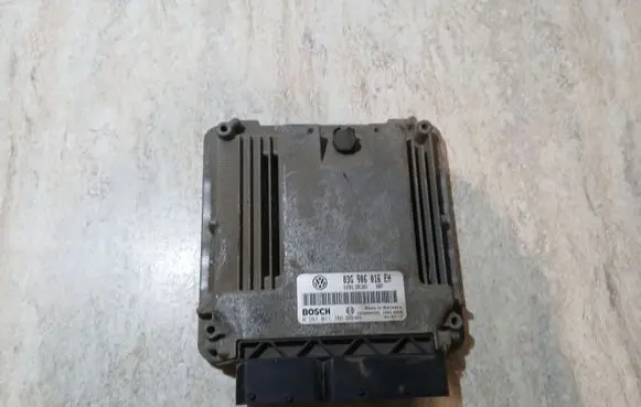 Volkswagen Touran I Engine control unit/module 03G906016EH
