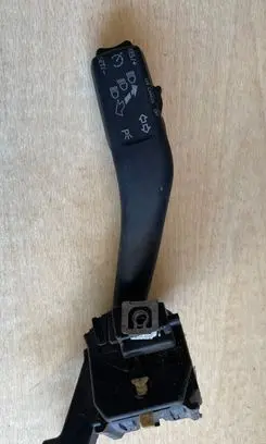 Volkswagen PASSAT B6 Indicator stalk 1K0953513G