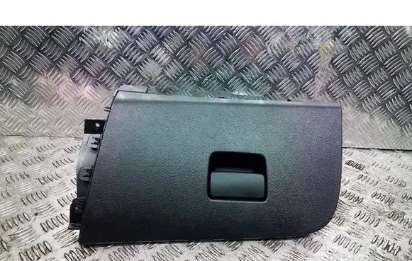 Opel Astra K Glove box