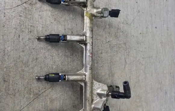 Opel Vectra C Fuel main line pipe 55351030