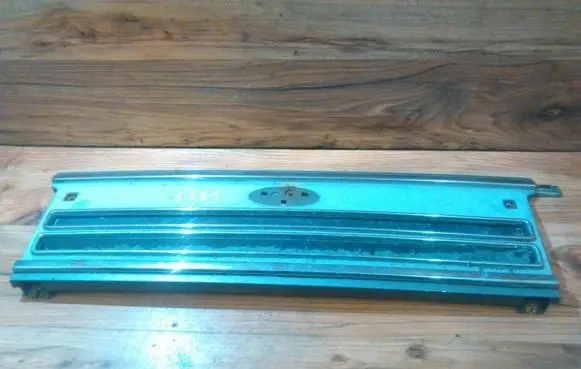 Renault Laguna I Front grill sb3650711a1