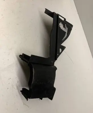 Mercedes-Benz C W204 Front bumper mounting bracket A2048851046 2174RRR
