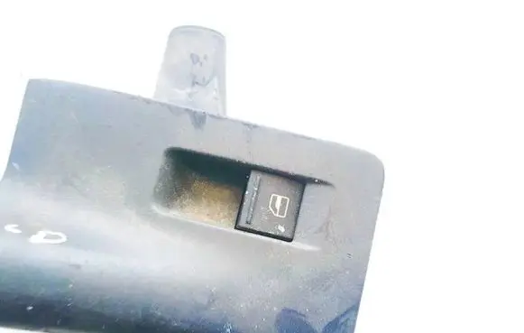 Volkswagen Golf V Electric window control switch 1f0959855