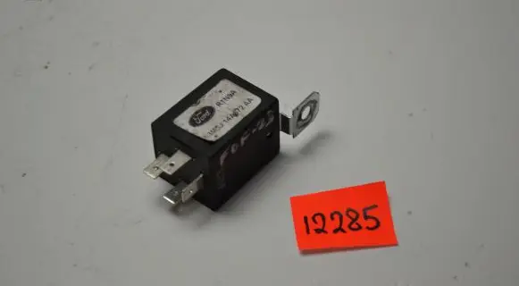 Ford Focus Tow bar relay 3M5J14A672AA R1N9A