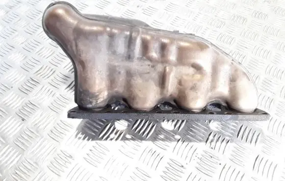 Audi A4 S4 B6 8E 8H Exhaust manifold 06D258031G
