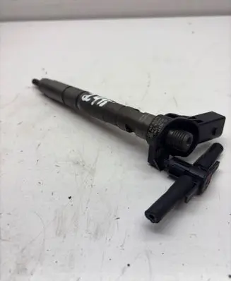 Audi A4 S4 B8 8K Fuel injector 03L130277 080213 080313