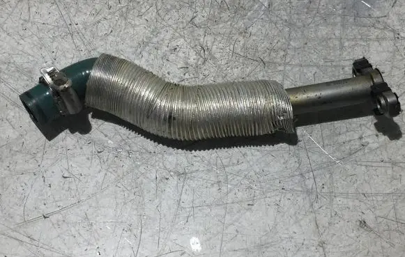Ford Courier Turbo turbocharger oiling pipe/hose 9684702180C