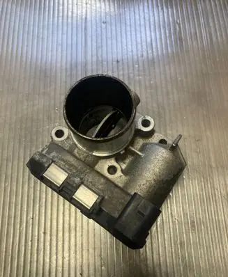 Nissan X-Trail T31 Throttle valve 8200330810 0281002681 8200330812