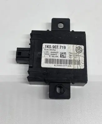 Volkswagen Golf V Alarm control unit/module 1K0907719 19800107F42 510190352
