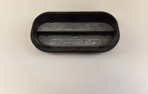 Volkswagen PASSAT B8 Quarter panel pressure vent 6R0819465A