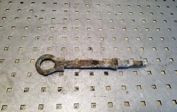 Peugeot 5008 Towing hook eye 