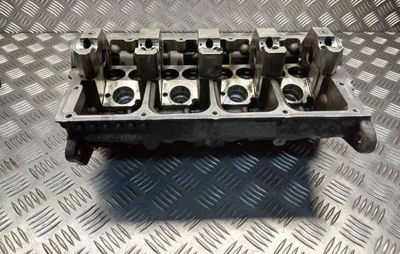 Volkswagen Transporter - Caravelle T5 Engine head 038103373R