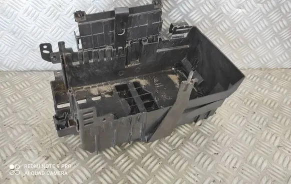 Battery box tray