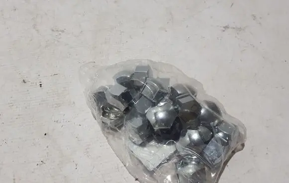 Nuts/bolts