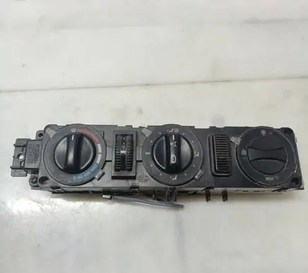 Mercedes-Benz Sprinter W901 W902 W903 W904 Climate control unit A0004463628 5HB00805806 ZGS005018