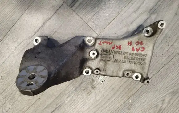 Porsche Cayenne (92A) Engine mounting bracket 7P0199307