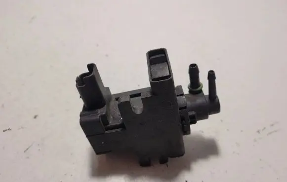 Volkswagen Touareg I Vacuum valve pa6630gf