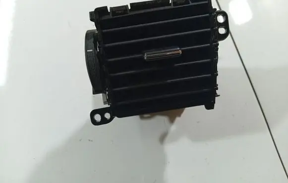 Dashboard side air vent grill/cover trim