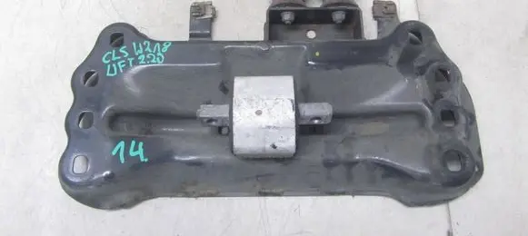 Mercedes-Benz CLS C218 AMG Gearbox mounting bracket A2122403802