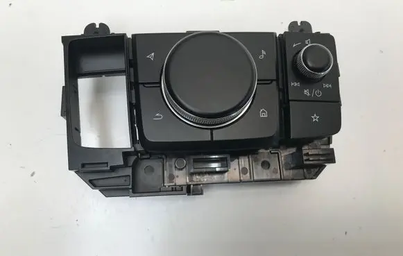 Mazda MX-30 Radio/CD/DVD/GPS head unit DN4J66CM0 0322T3