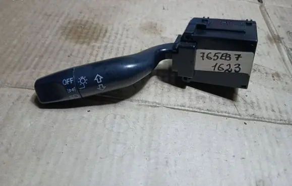 Honda HR-V Indicator stalk M18620