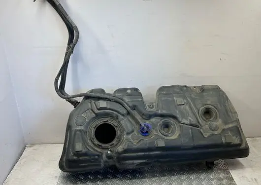 BMW 2 F46 Fuel tank 7300382 4733235 TA5C01765