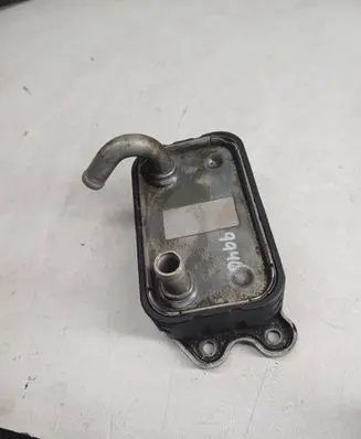 Volvo XC70 Oil filter mounting bracket