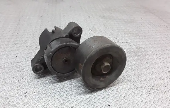 Mazda 6 Generator/alternator belt tensioner