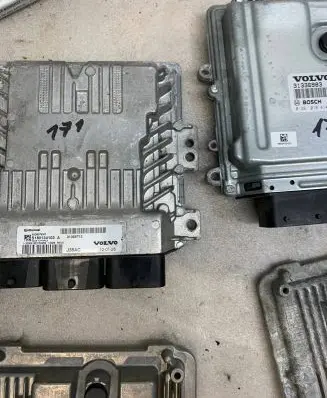 Volvo V40 Engine control unit/module 31355712 9180134