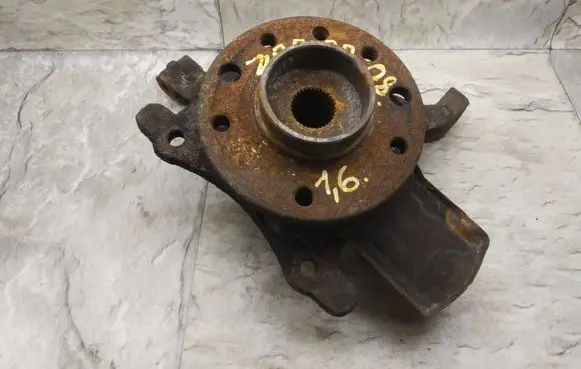 Opel Zafira B Front wheel hub