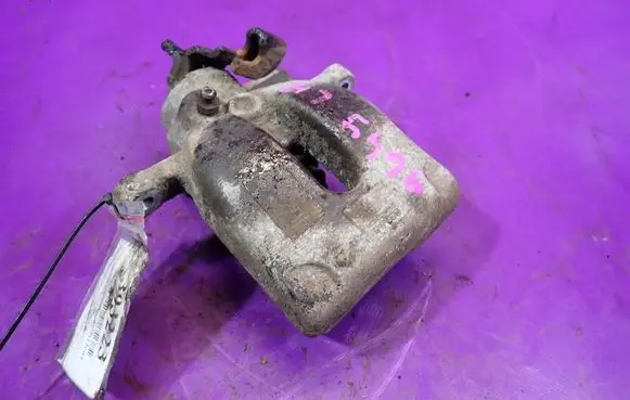 Peugeot 3008 I Rear brake caliper