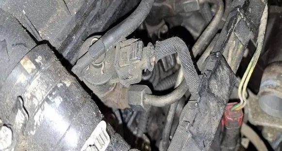 Citroen Xsara Picasso Fuel injector 0445110044 9640895380