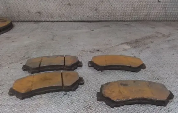 Nissan Qashqai Brake pads (front) 