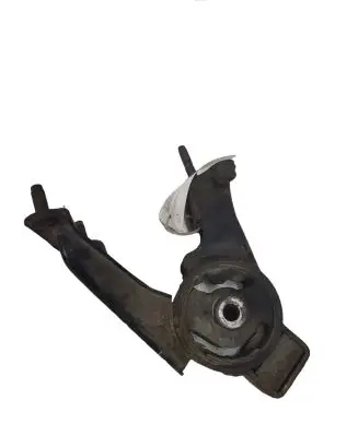 Toyota Corolla Verso E121 Engine mount bracket