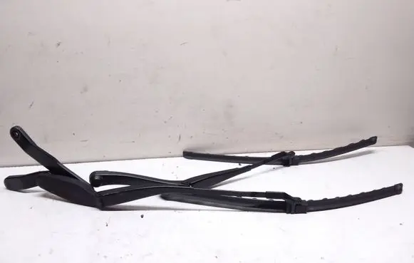 Mercedes-Benz CLS C218 X218 Front wiper blade arm A2188200444 A2188200044