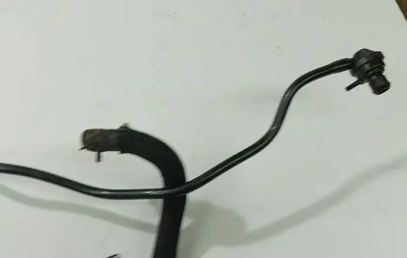 Toyota Avensis T250 Engine coolant pipe/hose 