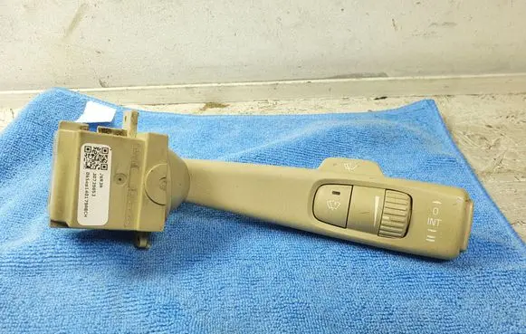 Volvo S80 Wiper control stalk 30739853