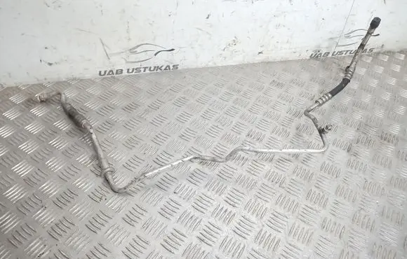 Ford Kuga I Air conditioning (A/C) pipe/hose
