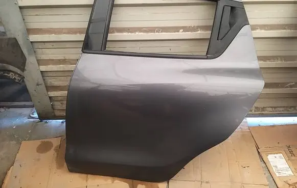 Suzuki Swift III Rear door ZMW