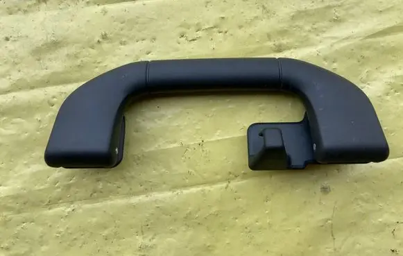 Mercedes-Benz C AMG W204 Front interior roof grab handle A2048100151