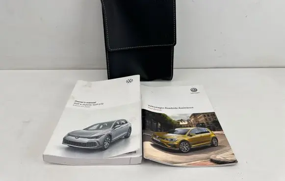 Volkswagen Golf VIII Owners service history hand book 760012007A